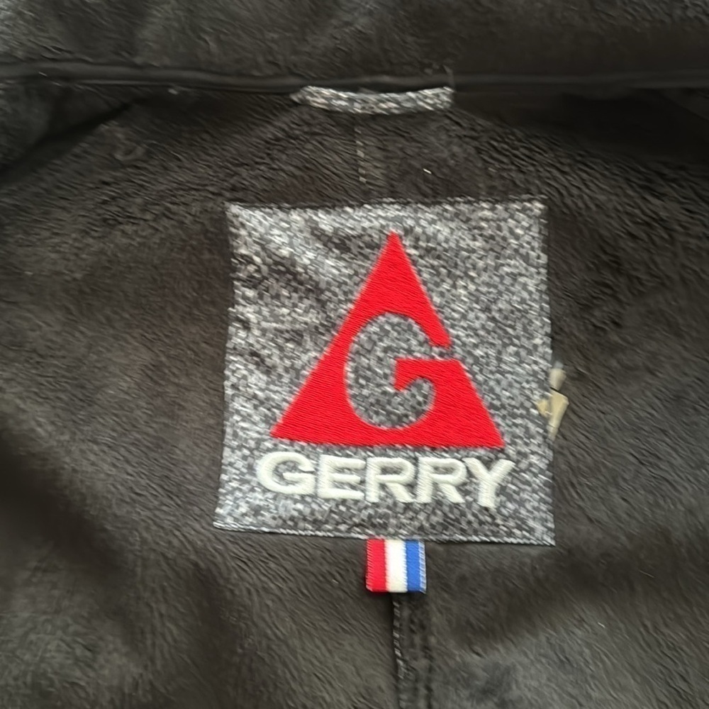 Gerry Hooded Jacket - Picture 2 of 6